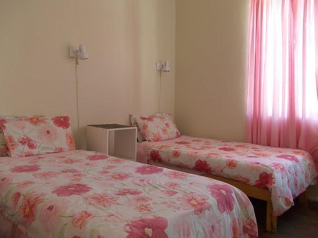 Franschhoek Travellers Lodge エクステリア 写真