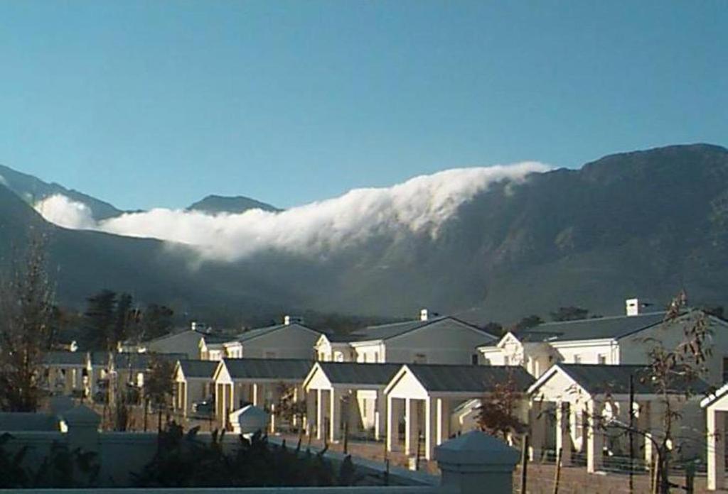 Franschhoek Travellers Lodge エクステリア 写真